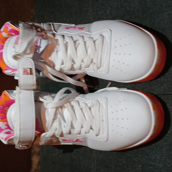 Shoes - Picture 2 of 3